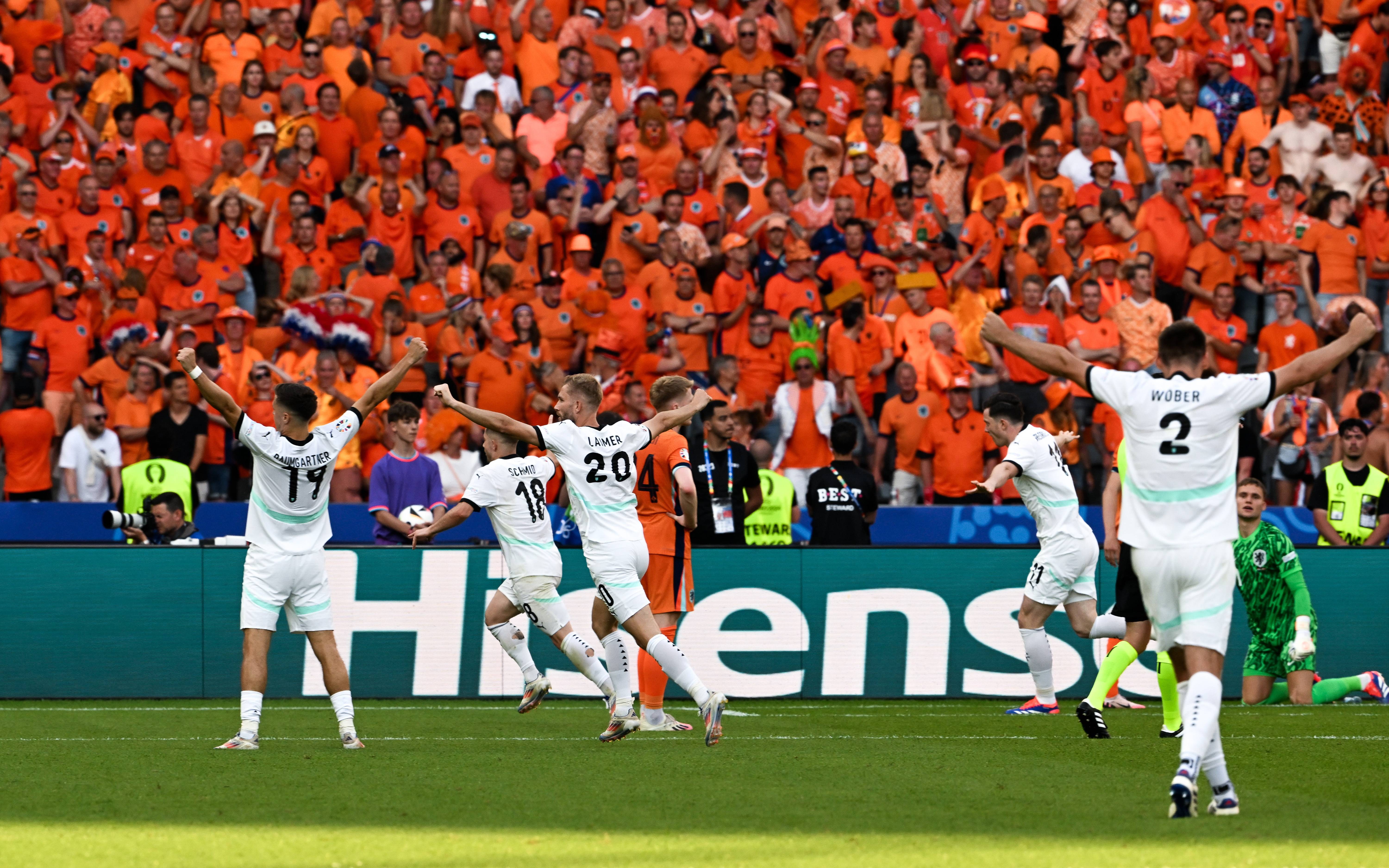 奥地利队鏖战法国队，张本智和统治全场