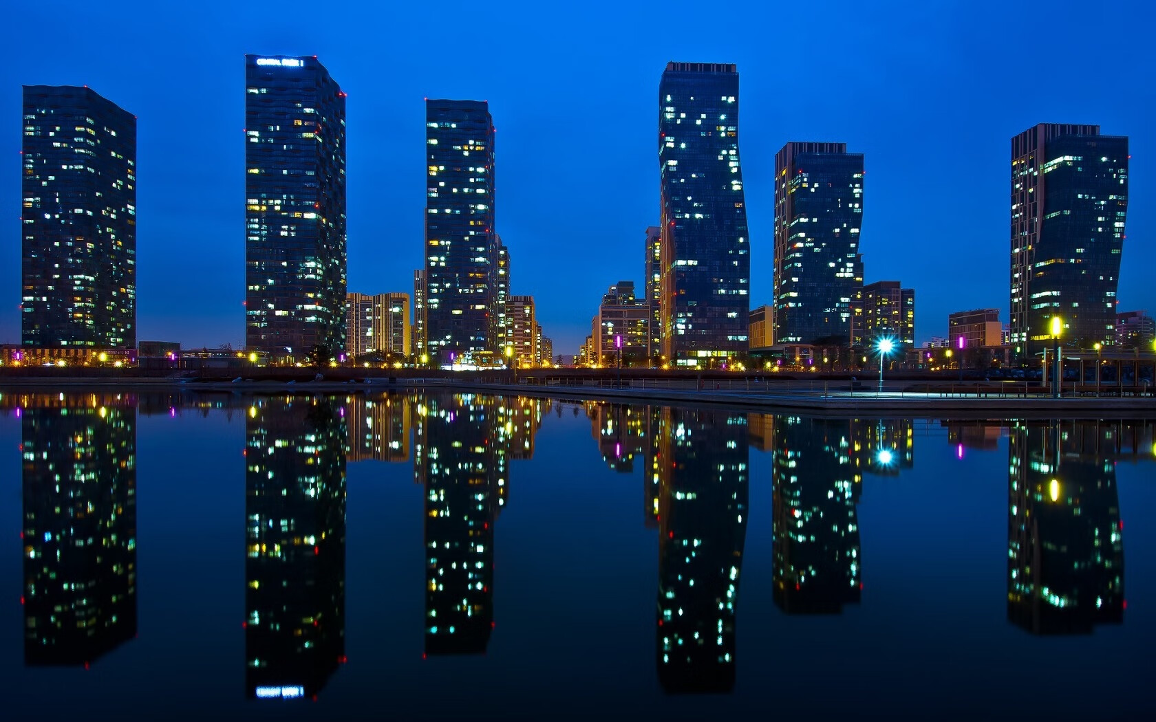 末节定江山！奇兵霍勒迪单节15分打懵篮网，太阳靠防守赢得窒息一战