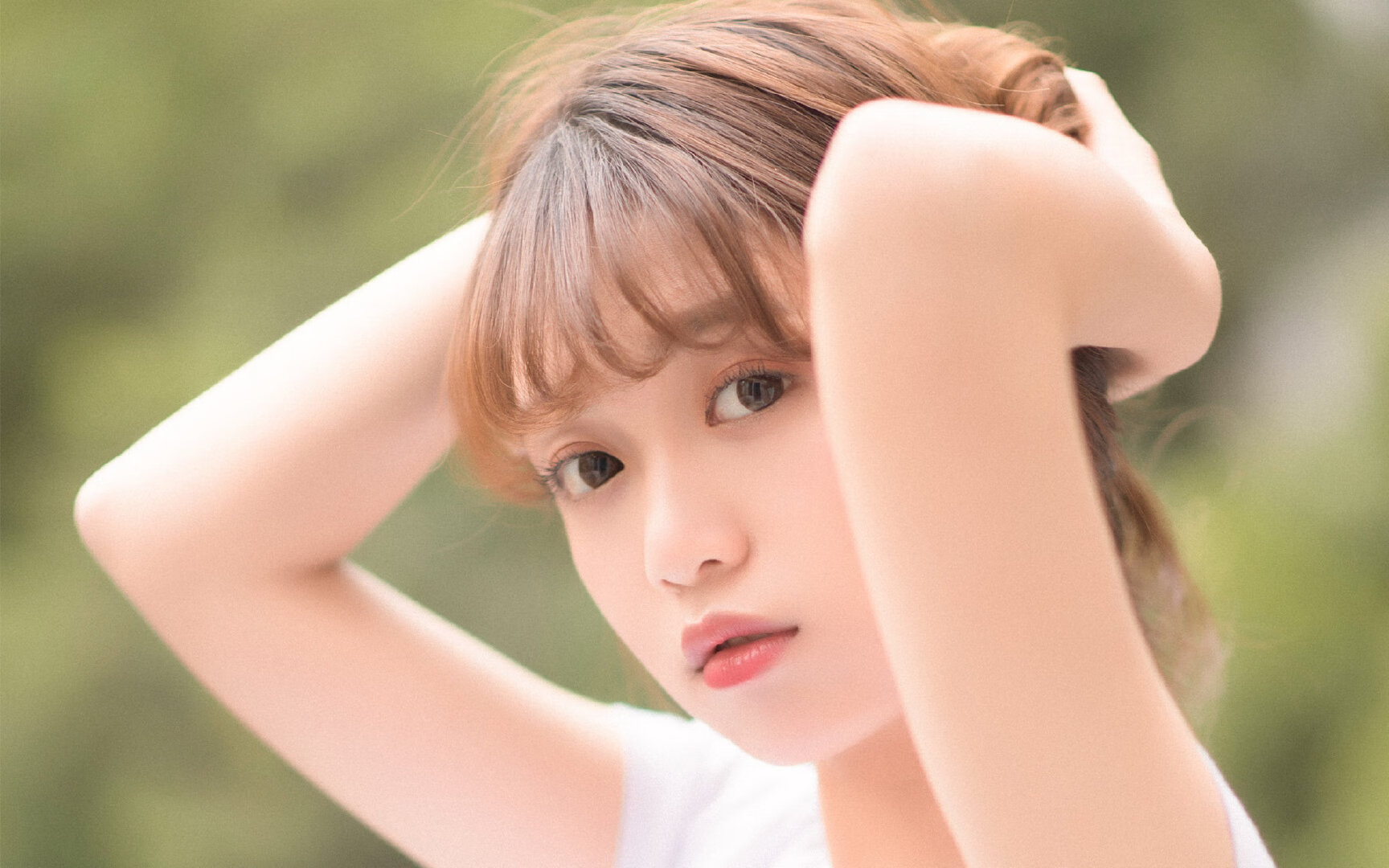 欧冠皇马用经验磨锋利刃，英超马丁内利以锐气刻下印记—两种胜利诠释绿茵场的永恒魅力